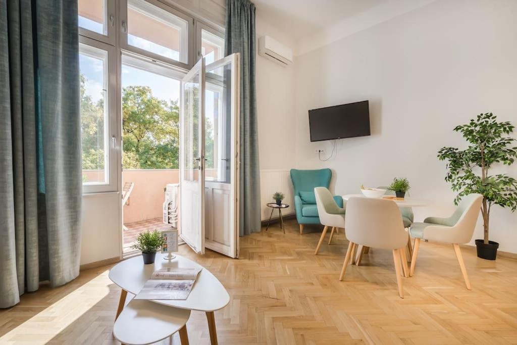 Klauzal Garden City Apartments Budapest Exterior photo